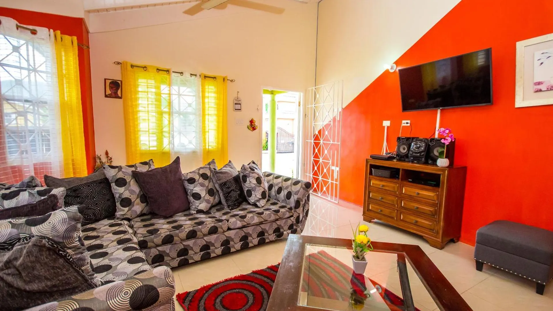 Drax Hall 2 Bed Villa Getaway 24Hrs Security Saint Annʼs Bay