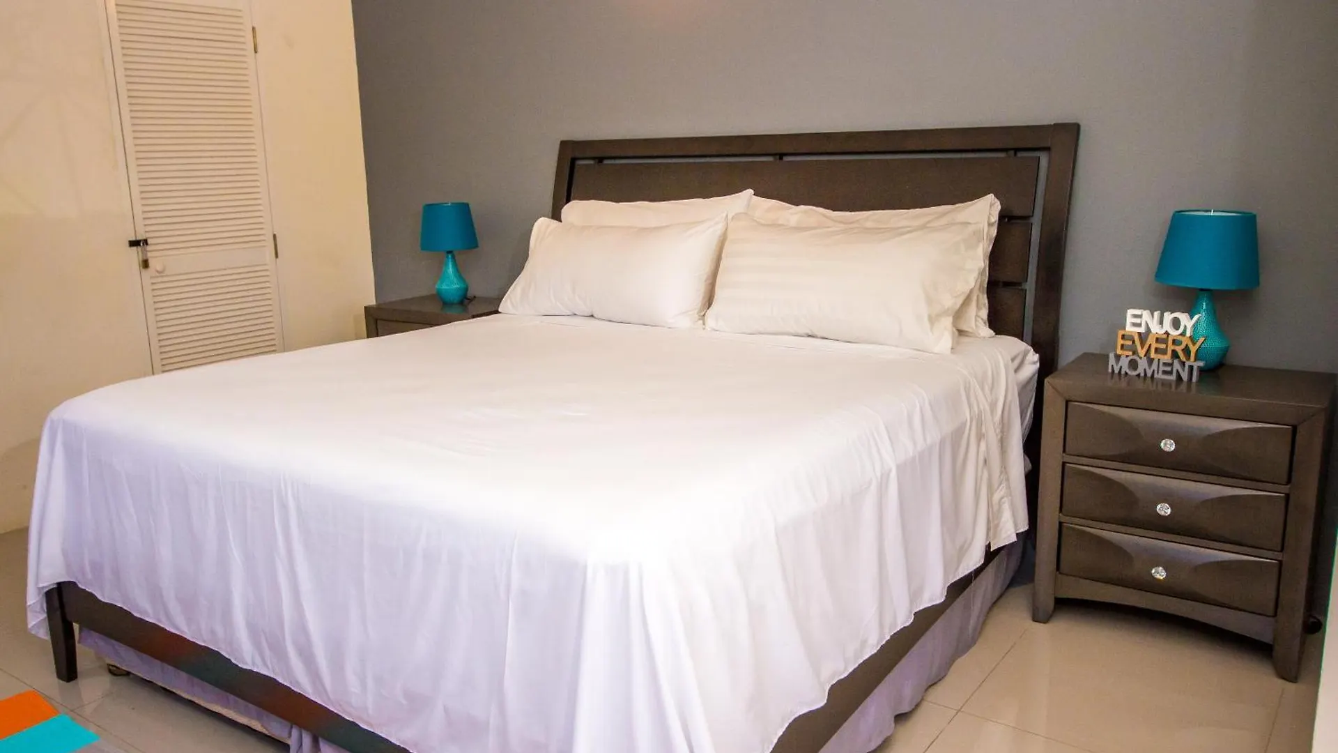 Drax Hall 2 Bed Villa Getaway 24Hrs Security